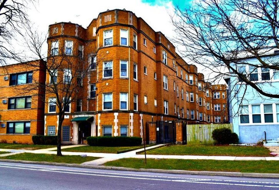 7662 South Shore Drive, Chicago