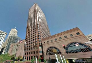 425 South Financial Place, Chicago
