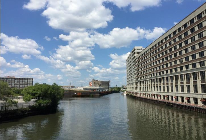 The Chicago River between 600 and 700 West Chicago Avenue