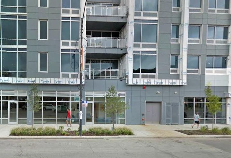 Luxe on Chicago, 1838 West Chicago Ave.