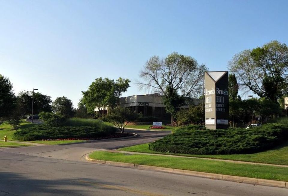 740 Pasquarelli Drive, Westmont, Illinois