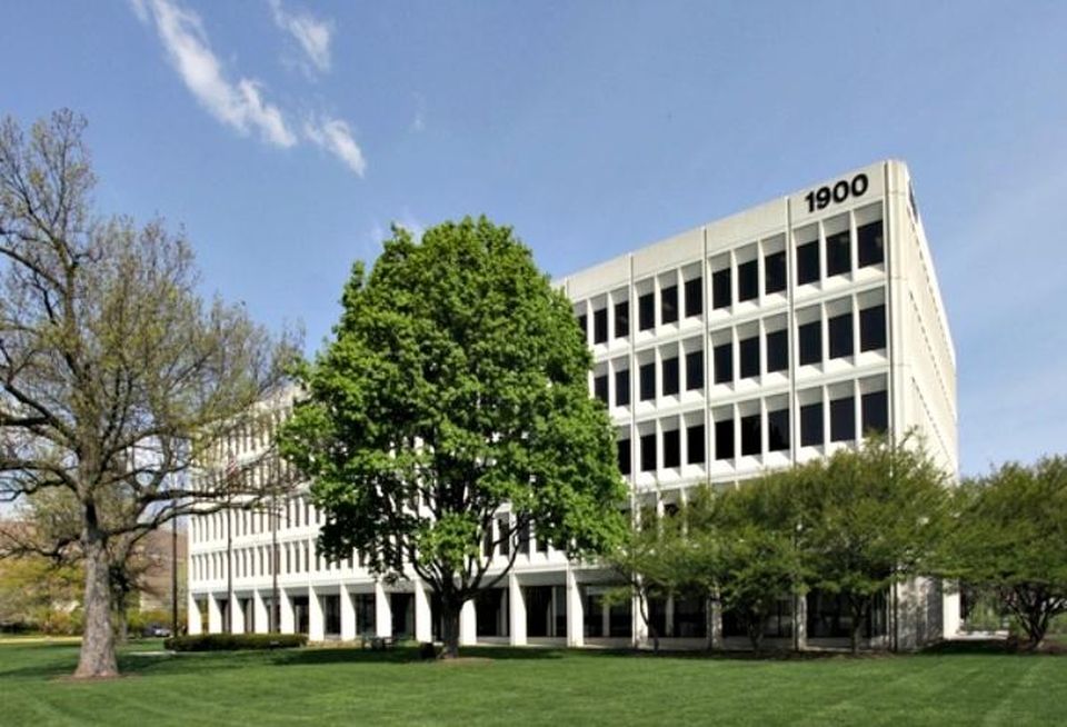 1900 Spring Center Road, Oak Brook, IL