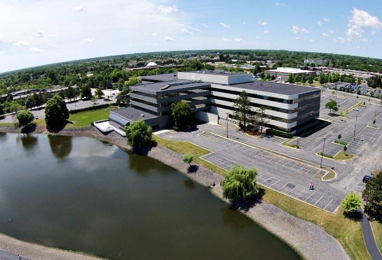 1000 East Woodfield Road, Schaumburg, IL