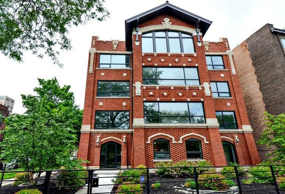 6900 North Sheridan Road, Chicago