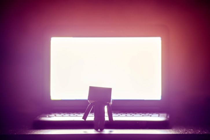 Poltergeist-like screen