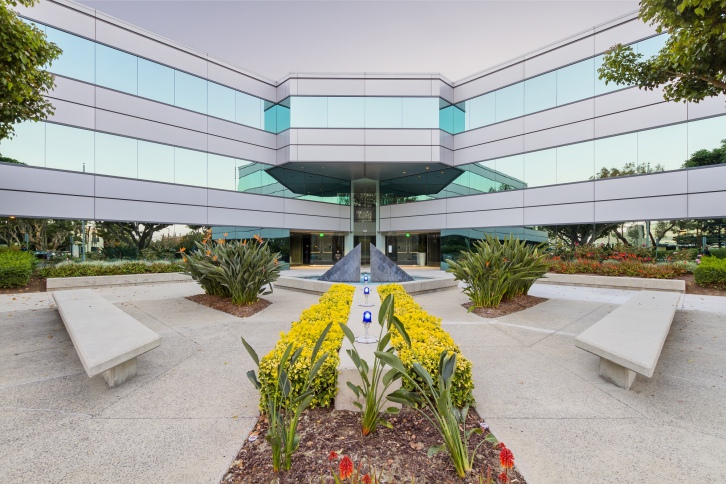 Carlsbad Airport Plaza