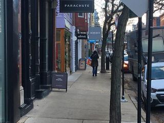 E-Tailers Helped Get Retail Districts Through The Pandemic And Now Eye Further Expansion