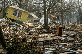 biloxi-damage-houses-hurricane