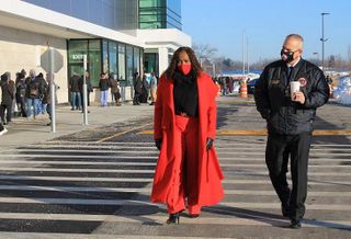 South Suburban Mayors Rolling Out The Welcome Mat For Amazon, Despite The Costs