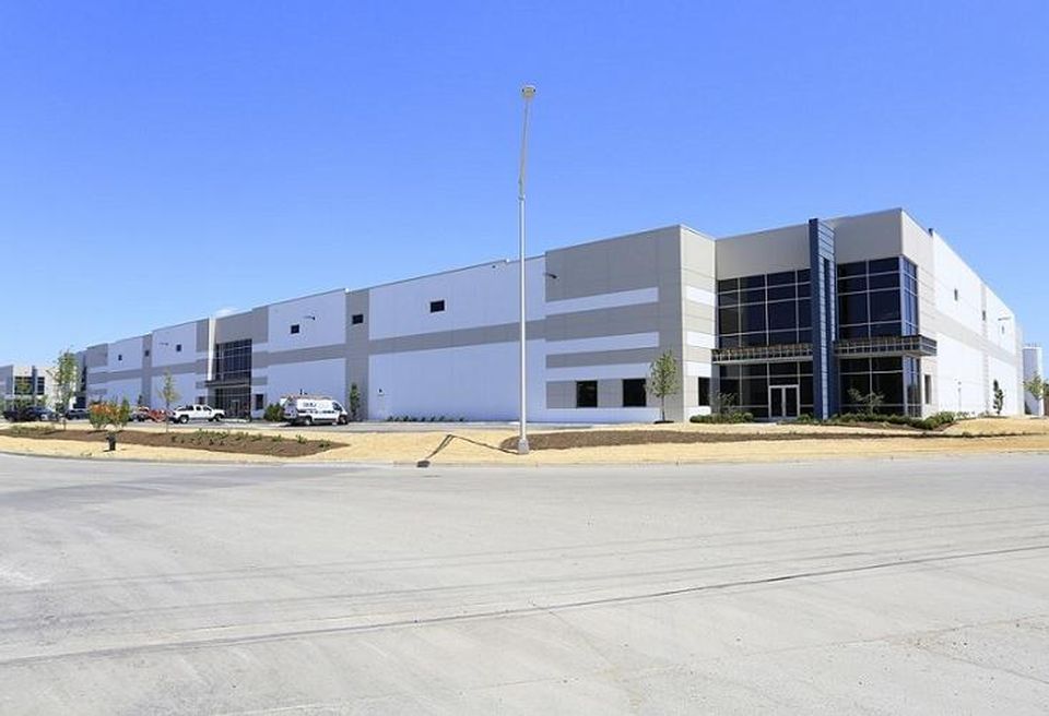3701 Centrella