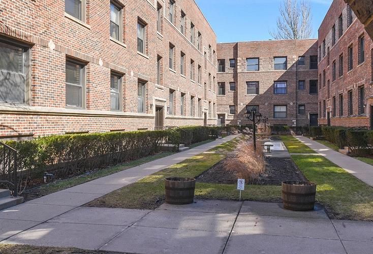 Scotland Yard Apartments
