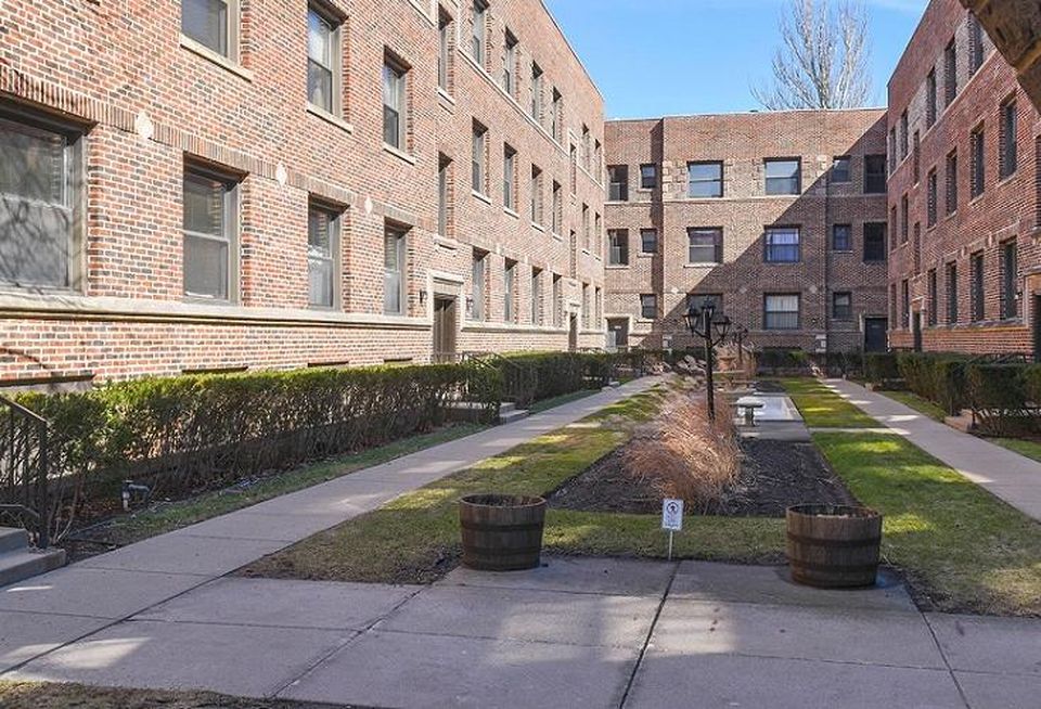 Scotland Yard Apartments