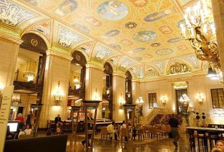 Between COVID-19 And Crime, Chicago Hotels May Not Recover For 5 Years