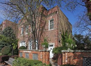Oak Tree Towers in Downers Grove, IL