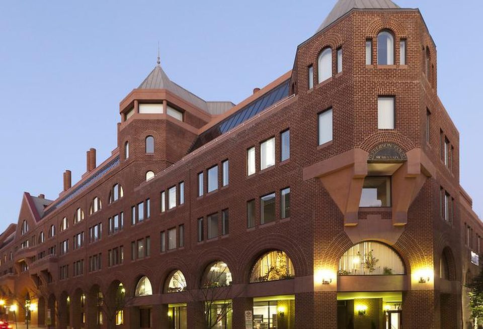 Jefferson Court 1025 Thomas Jefferson St NW JBG