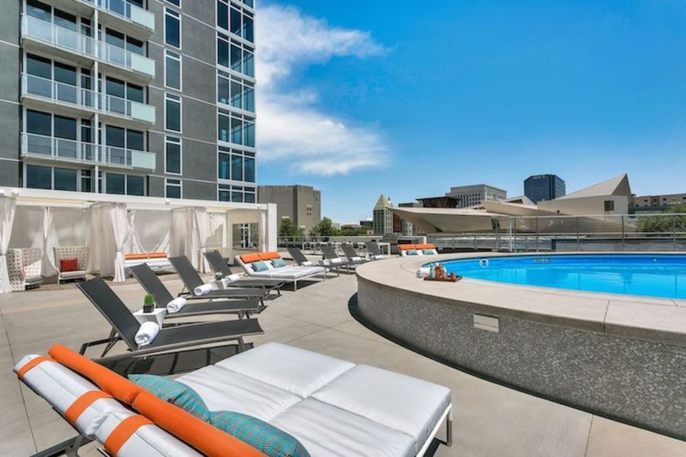 Eviva on Cherokee's amenity deck boasts views of the Denver Art Museum.