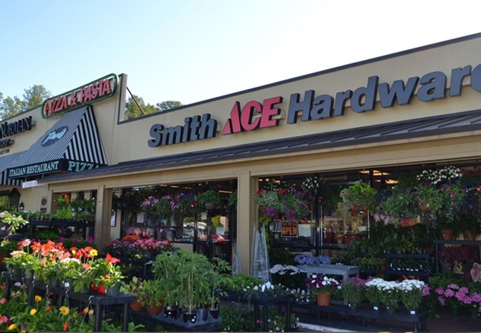 Paces Ferry Plaza