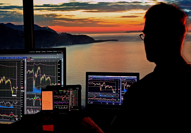 Flush With Cash And Skittish Over Stocks, Retail Investors Are Piling Into Crowdfunding
