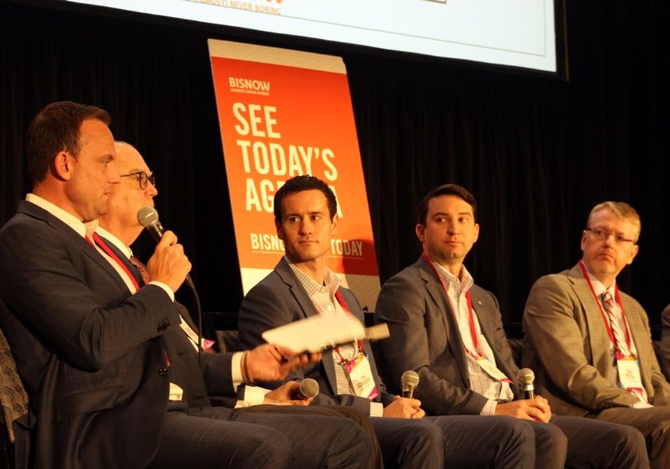 L to RSean Henry, Managing Partner, Moran & Company 12.41Charles Williams, SVP, KeyBank National 13.11Neil Beldock, Senior Executive, Pender Capital 13.52Rob Meyer, Partner, Catalyst Development 14.29Joe Pella, Head of CRE, Georgia 14.48Jim Schroder, Partner & CFO, Tribridge Residential 15.19Richard Martinez, VP Production & Sales, Freddie Mac 15.39Pat Carroll, Founder & CEO, Carroll Organization 16.00