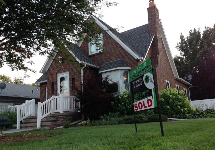 JPMorgan Cuts Hundreds Of Jobs In Mortgage Unit As Housing Market Sputters