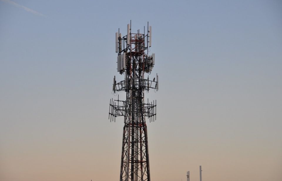 Cell tower