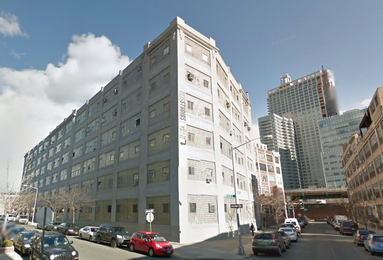 Long Island City Office Building To Trade For More Than $60M
