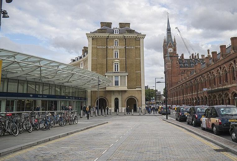 Singaporean And Turkish Investors Buy Into London Hotels