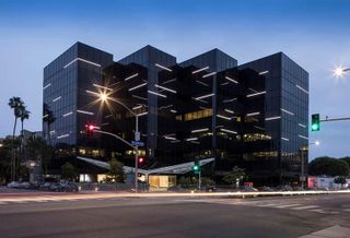 Olive Hill Group, LLC, a Los Angeles-based private investor, operator and developer of commercial real estate, is acquiring 520 Broadway - a Class A office building encompassing nearly 113K SF in downtown Santa Monica - for $117M.

