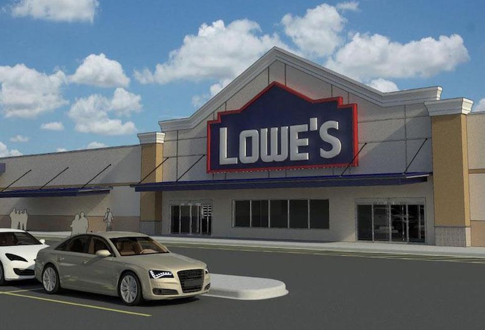 A rendering of a new Lowe's location in Sault Ste. Marie, ON.