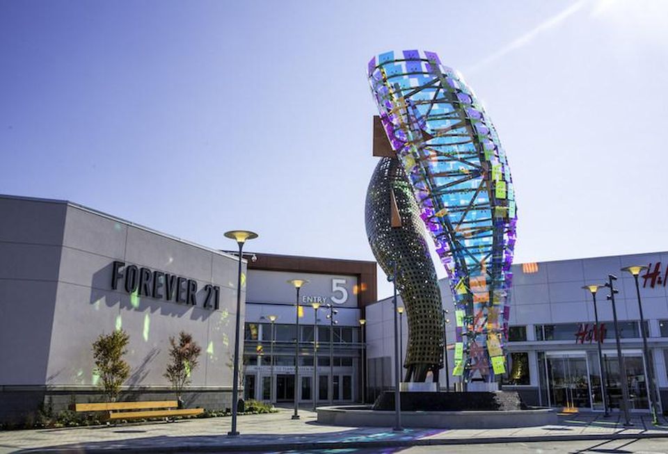 Public art at Tsawwassen Mills