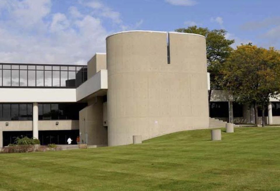 6865 Century Ave in Mississauga