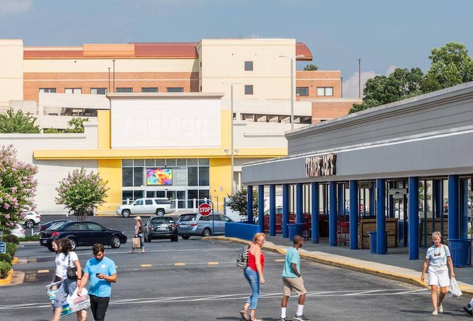 The Annapolis Plaza shopping center, where Homesense will open