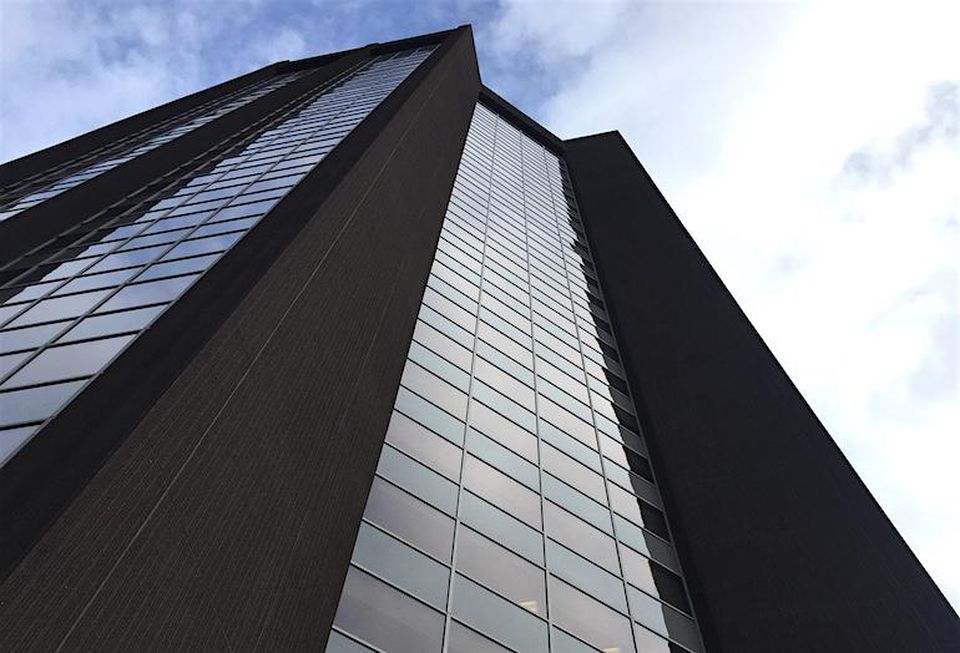 400 University Ave in Toronto