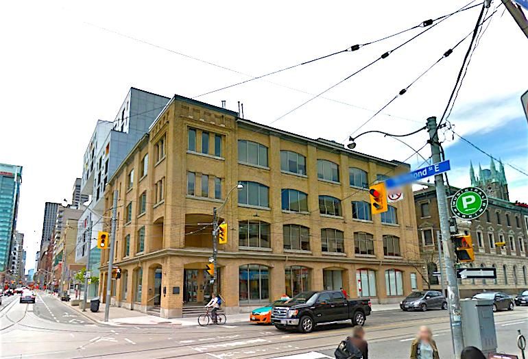 70 Richmond St E