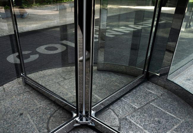  Leadership Changes Hit 2 Apollo Real Estate Funds