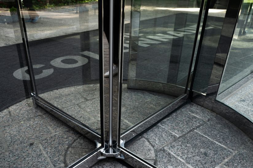  Leadership Changes Hit 2 Apollo Real Estate Funds