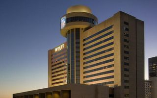 Chicago Investor Snaps Up Hyatt Regency Phoenix For $107M