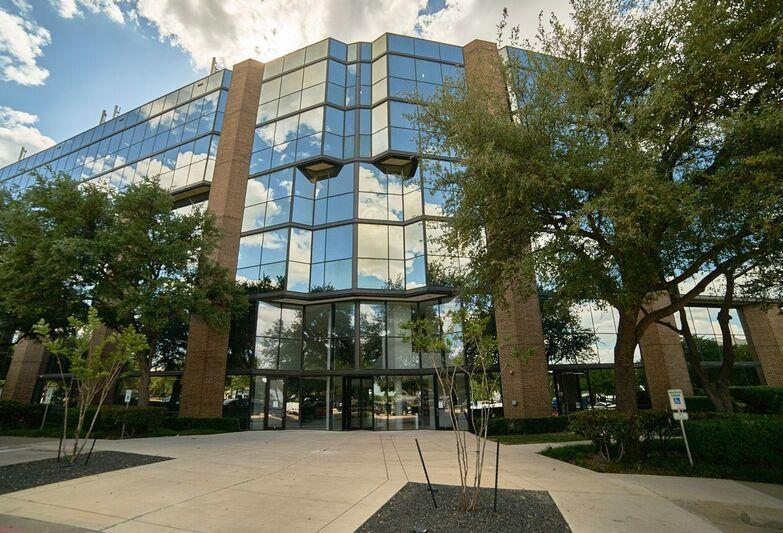2401 East Randol Mill Road 