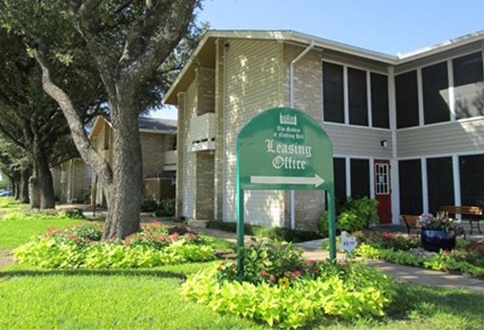 Marcus & Millichap sold The Gables of Notting Hill, a 175-unit apartment property in Hurst. Marcus & Millichap’s Al Silva and Ford Braly had the exclusive listing to market the property on behalf of the seller, a Houston-based private investment firm. The buyer, a private Dallas-based investment group, was also secured by Al and Ford.