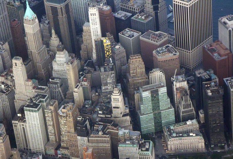 Manhattan Retail Rents Down 2.7%