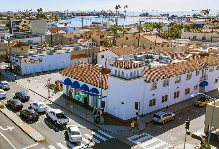 Retail building at 5354 East 2nd St. in Long Beach