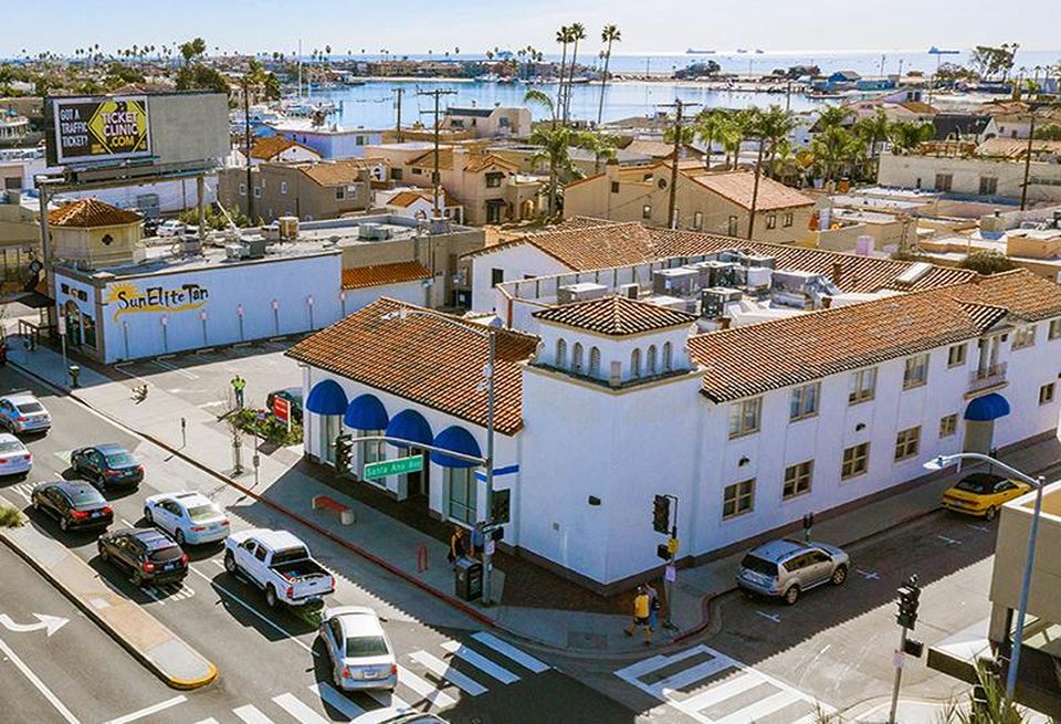 Retail building at 5354 East 2nd St. in Long Beach