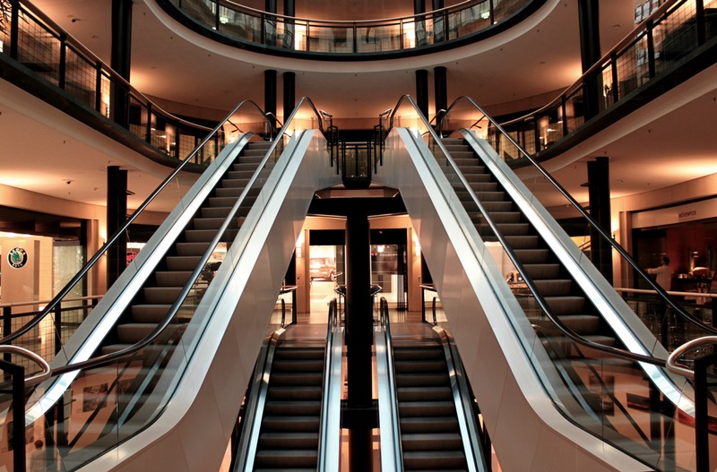 mall escalator