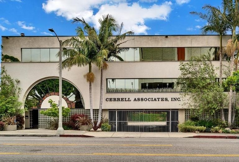 Cerrell Associates office building at 320 N. Larchmont Blvd. in Los Angeles