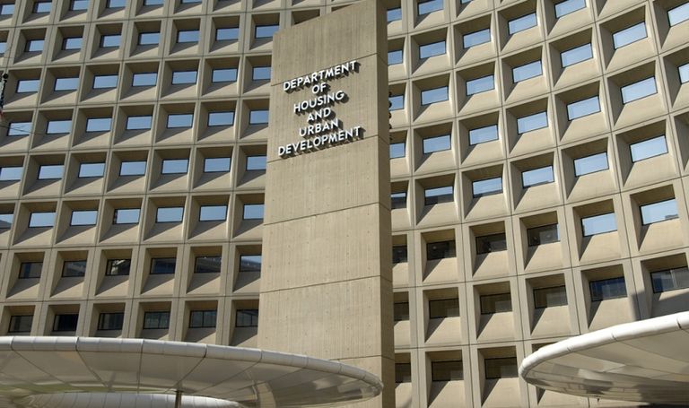contactus_pic_HUD_bldg1