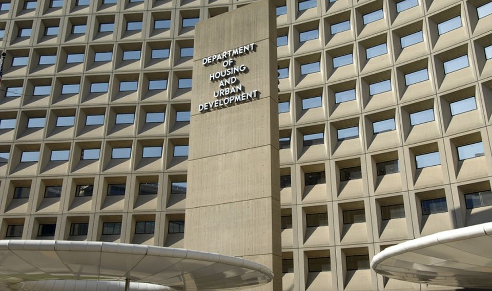contactus_pic_HUD_bldg1