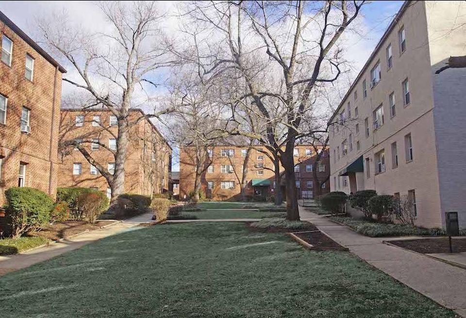 Courtyard Park 4201-4213 Oglethorpe Street Hyattsville