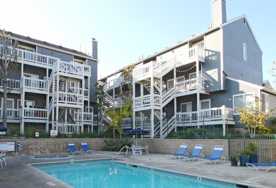 3787 East 11th Street, Long Beach, CA