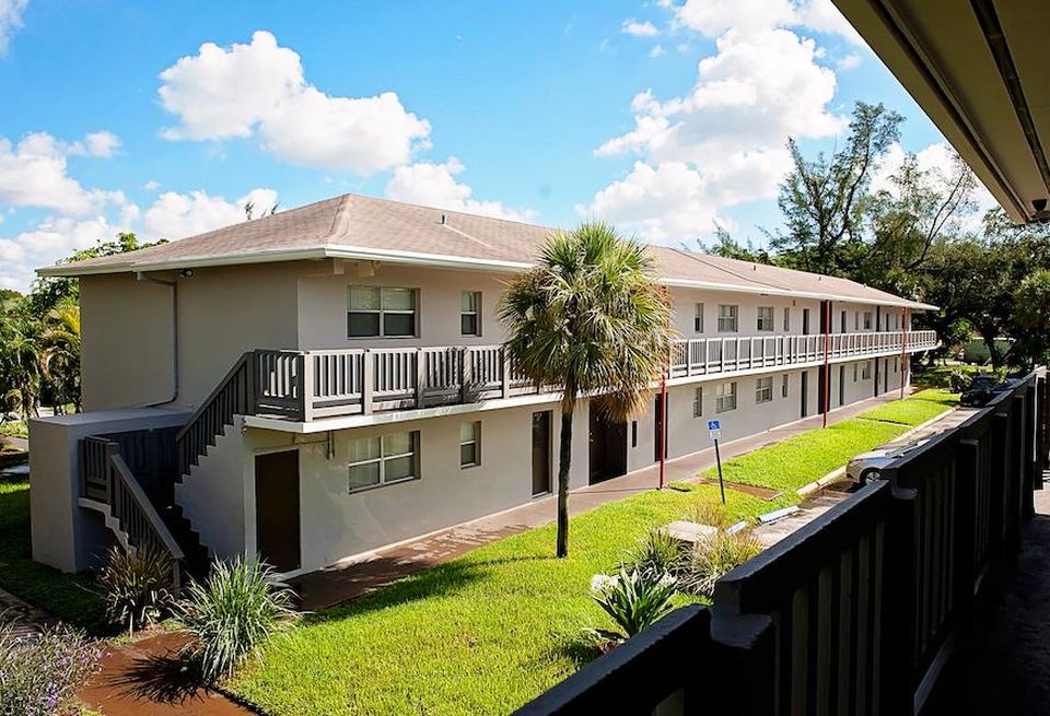 First Street Apartments in the Dorsey-Riverbend section of Fort Lauderdale