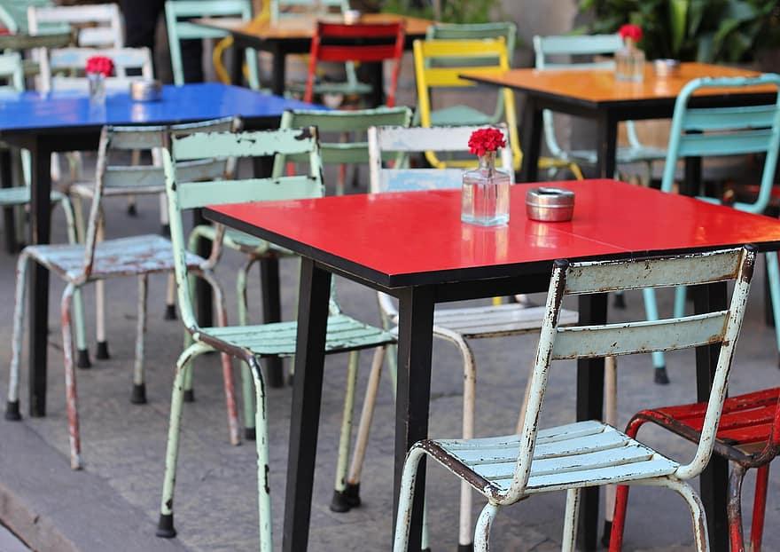 With New Outdoor Dining Rule, Houston Restaurants Take To Parking Lots
